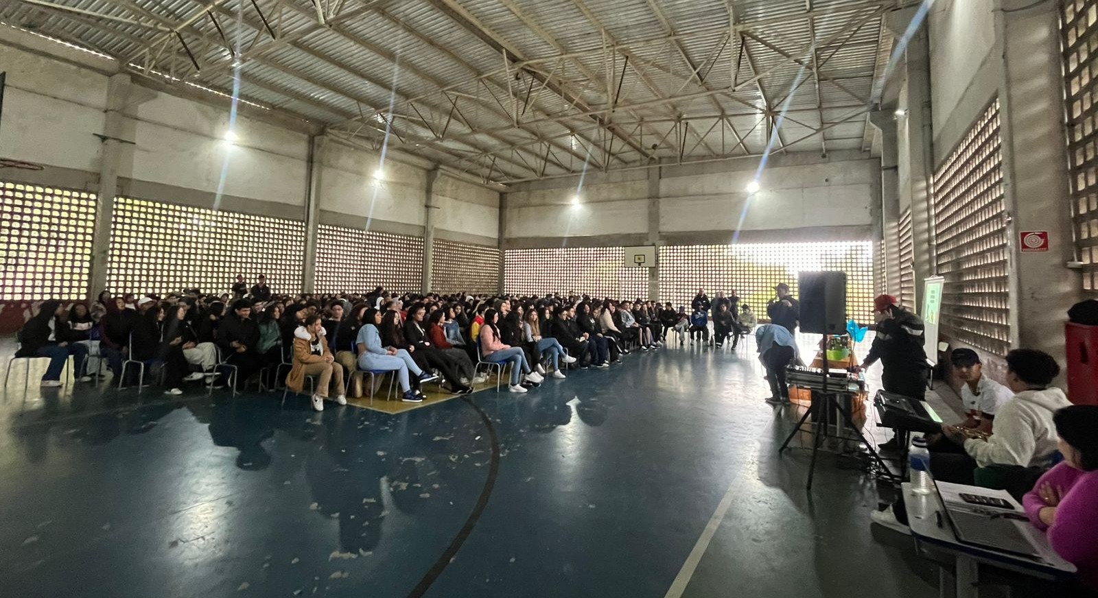 Fernando Monstrinho encerra ciclo de palestras na Escola JD. Santa Maria III com show de inspiração e talentos locais