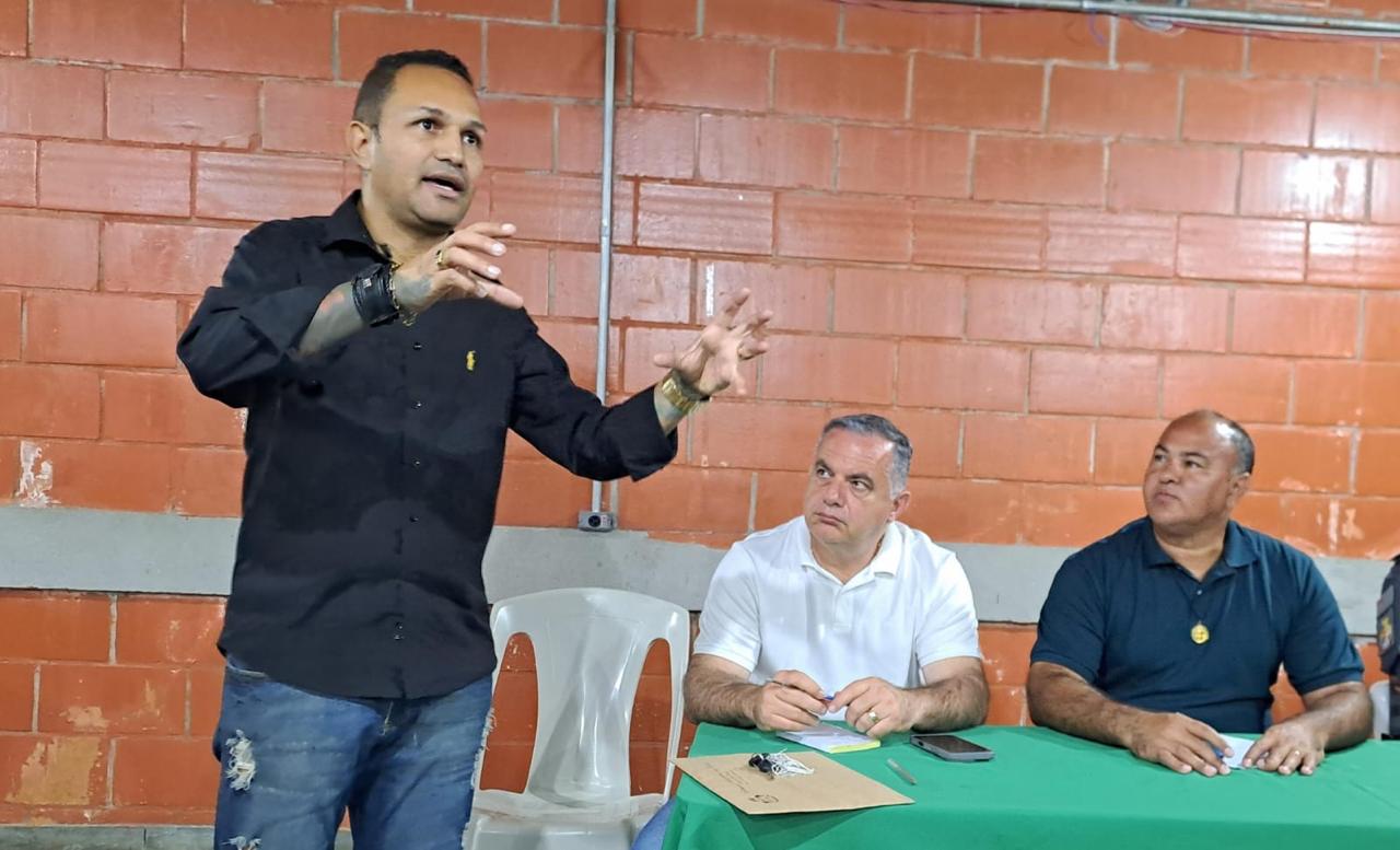 Reunião sobre segurança pública mobiliza autoridades e moradores no Jardim Santa Maria