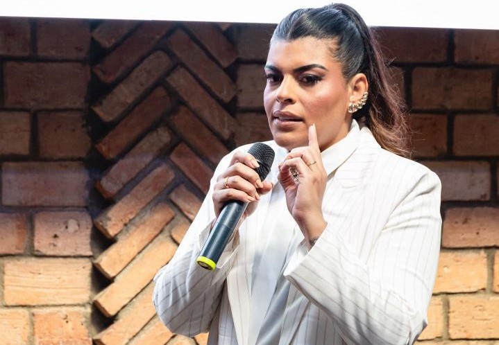 Renata Santos: quando a beleza vira negócio — e propósito